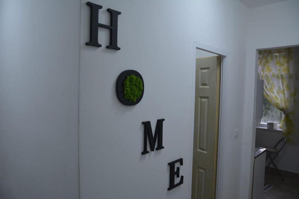 Sunrise Apartment Petrosani Luaran gambar