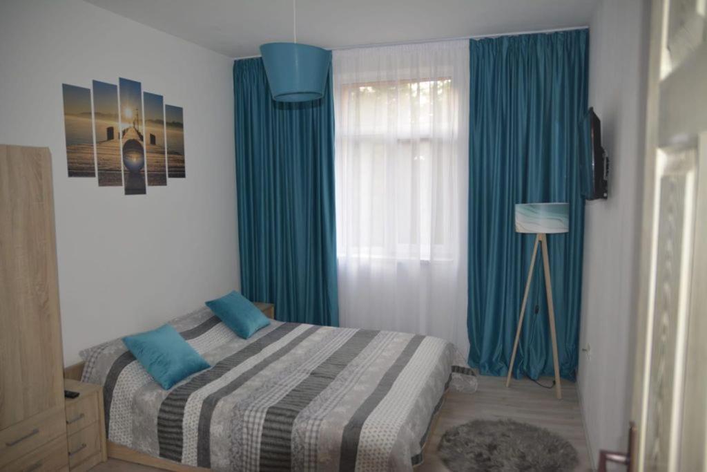 Sunrise Apartment Petrosani Luaran gambar
