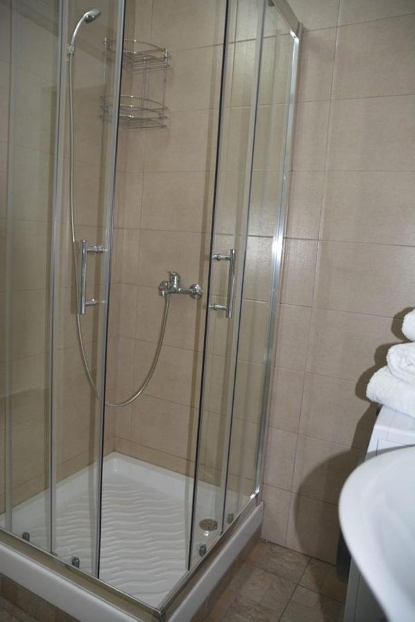 Sunrise Apartment Petrosani Luaran gambar